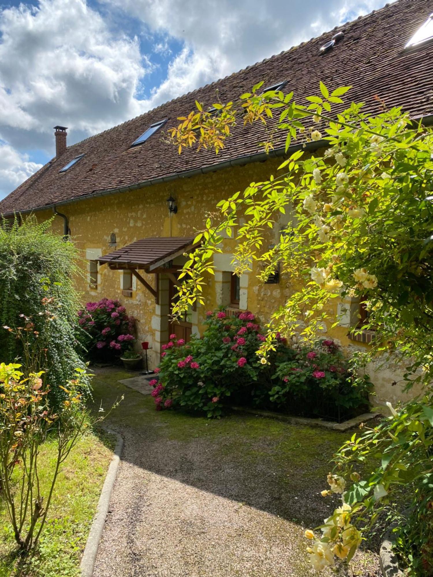Saint-Germain-de-la-Coudre Chambre D'Hotes Du Domaine De La Haute Poignandiere מראה חיצוני תמונה