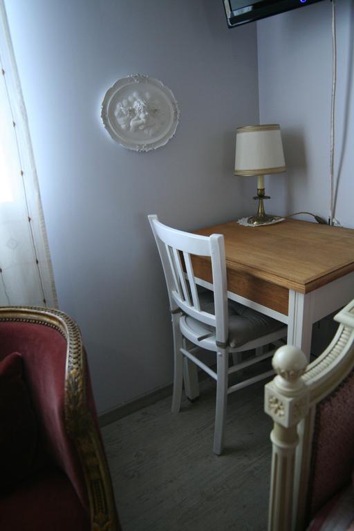 Saint-Germain-de-la-Coudre Chambre D'Hotes Du Domaine De La Haute Poignandiere חדר תמונה