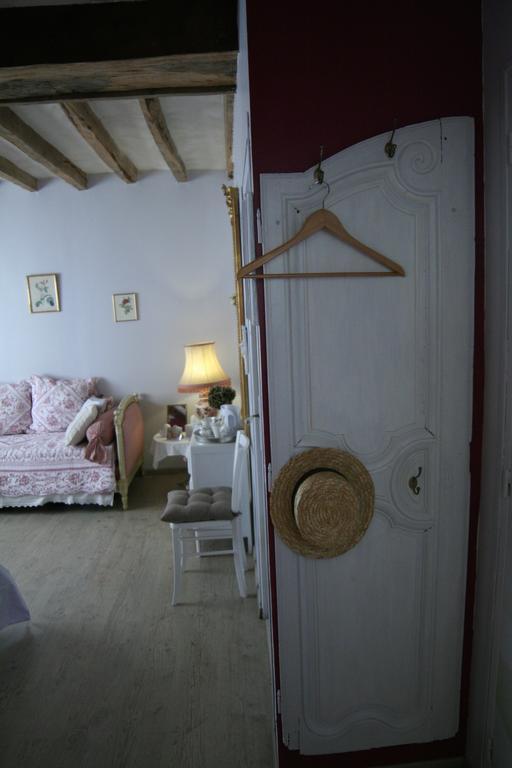 Saint-Germain-de-la-Coudre Chambre D'Hotes Du Domaine De La Haute Poignandiere חדר תמונה